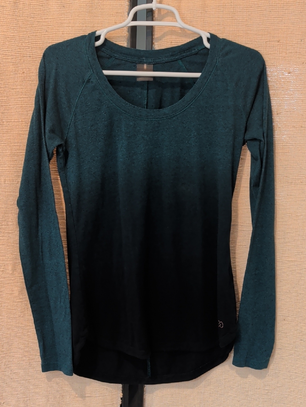 CALIA by Carrie Underwood Teal to Black Ombre Long Sleeve Scoop Neck Top